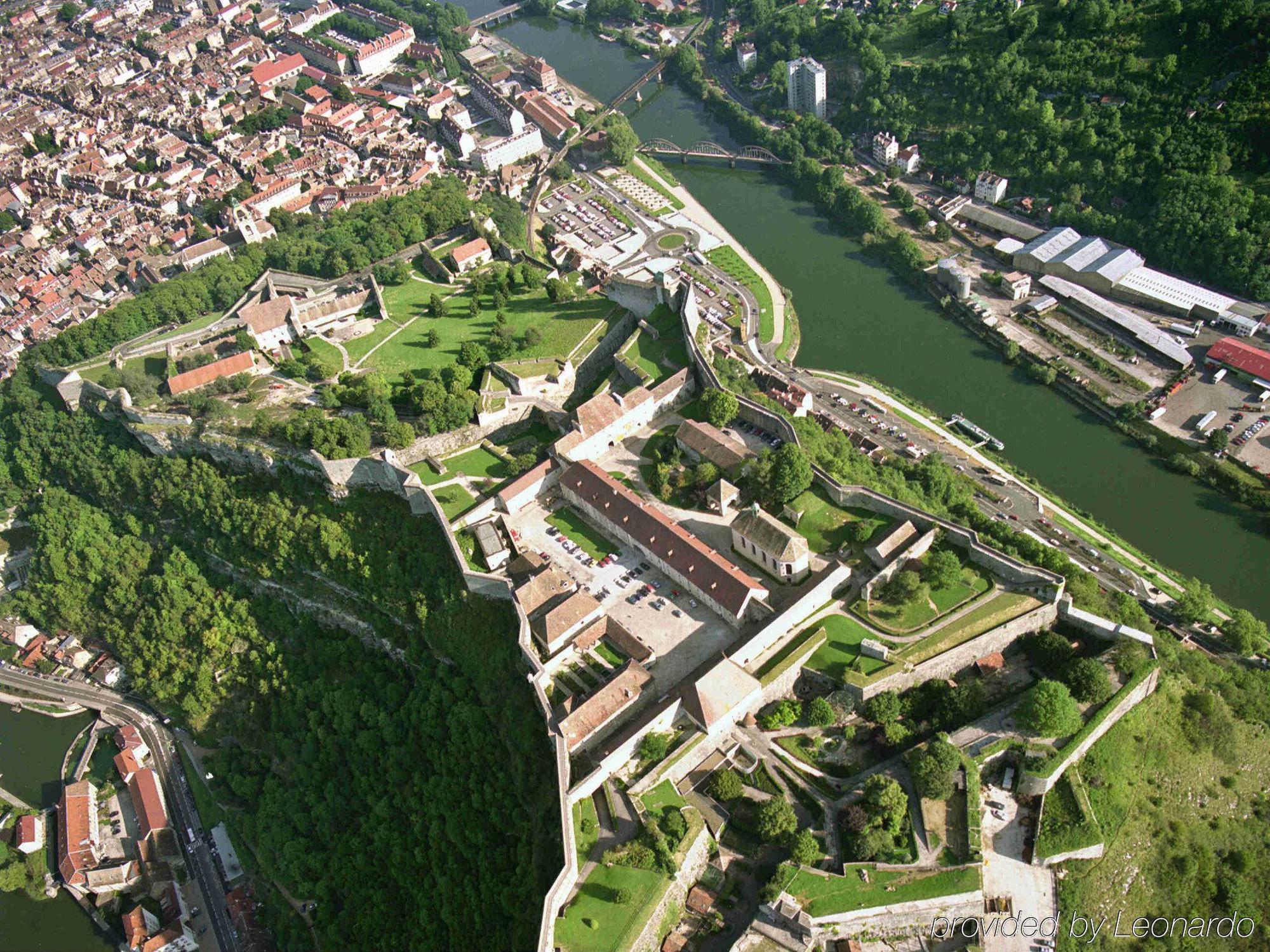 Отель Ibis Besancon Marchaux Экстерьер фото