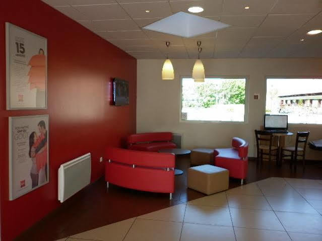 Отель Ibis Besancon Marchaux Экстерьер фото