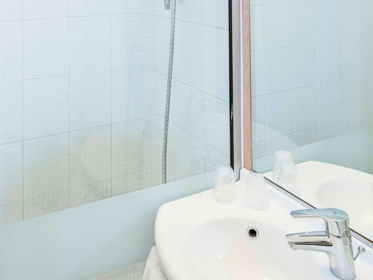 Отель Ibis Besancon Marchaux Экстерьер фото
