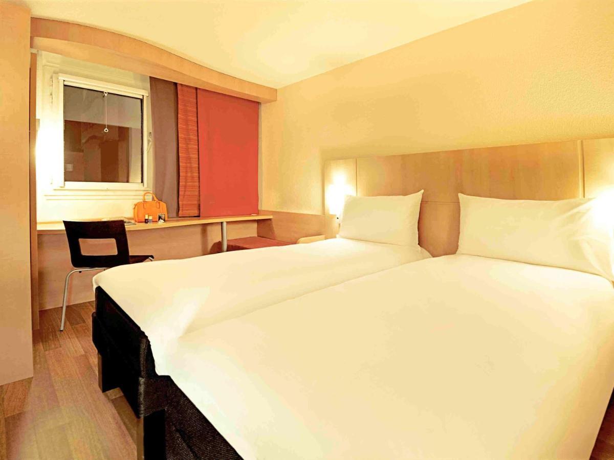 Отель Ibis Besancon Marchaux Экстерьер фото