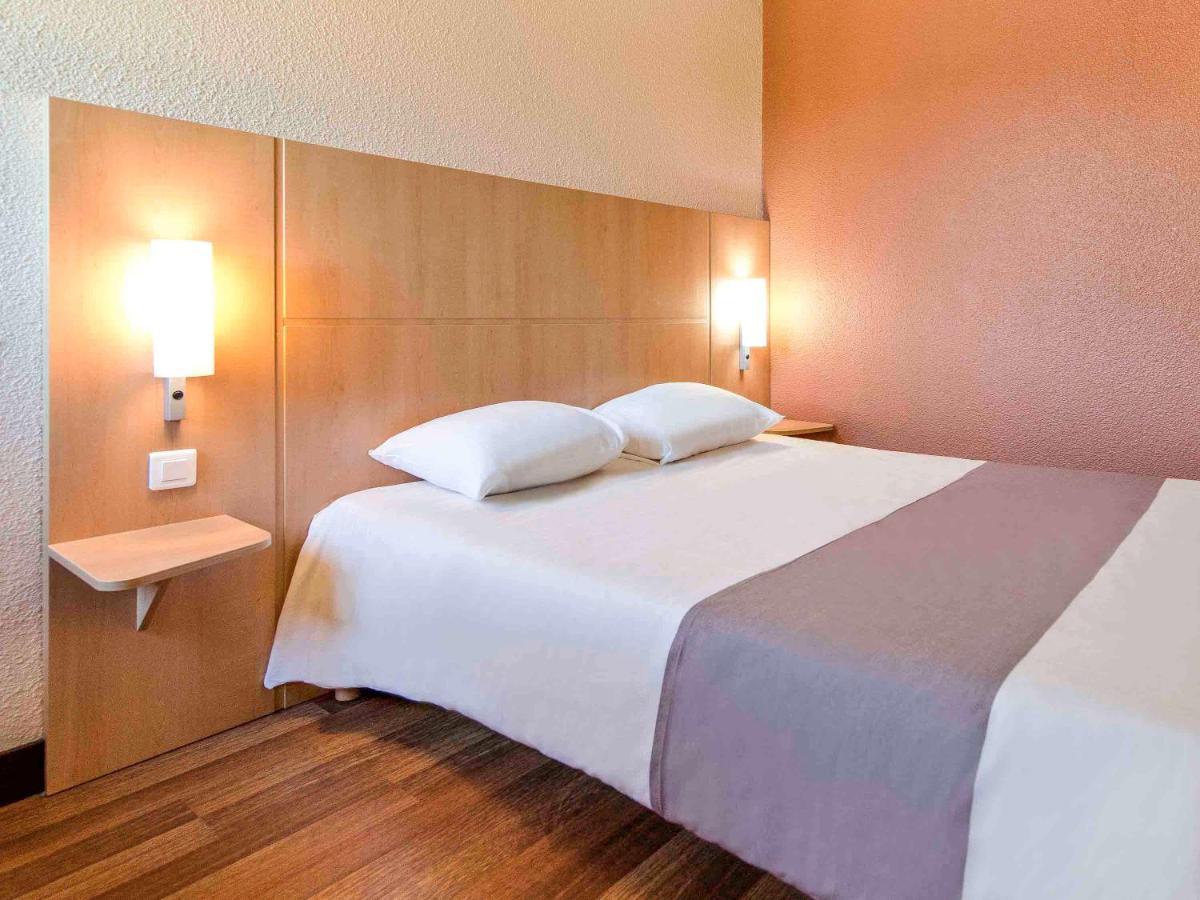 Отель Ibis Besancon Marchaux Экстерьер фото