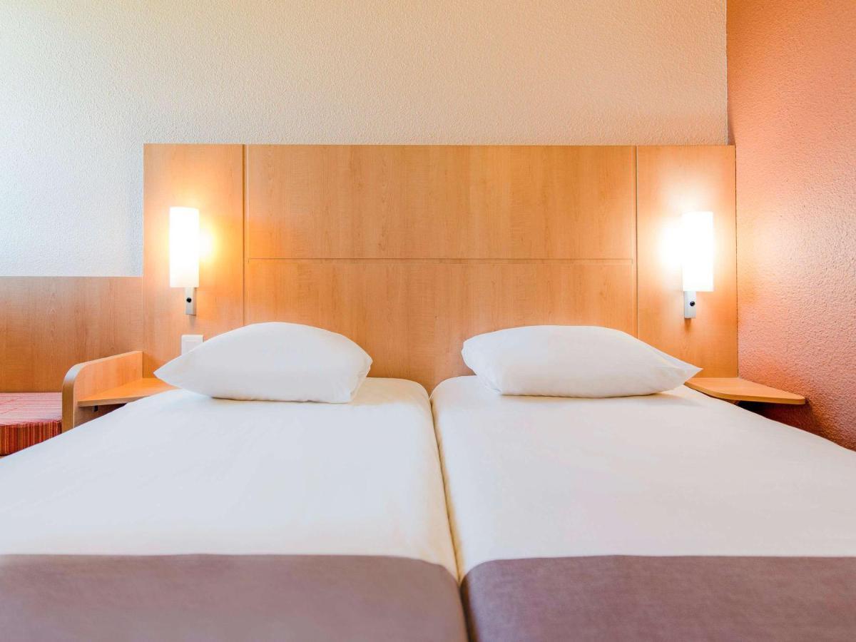 Отель Ibis Besancon Marchaux Экстерьер фото